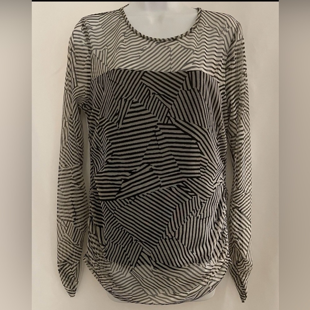 DKNY Women’s Mesh Ruching Sportswear Top Medium Ivory and Black